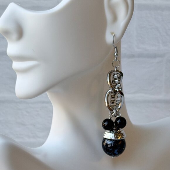 Vintage Chico’s Y2K Silver Chain Drop Earrings With Black Beaded Accents - Picture 1 of 5
